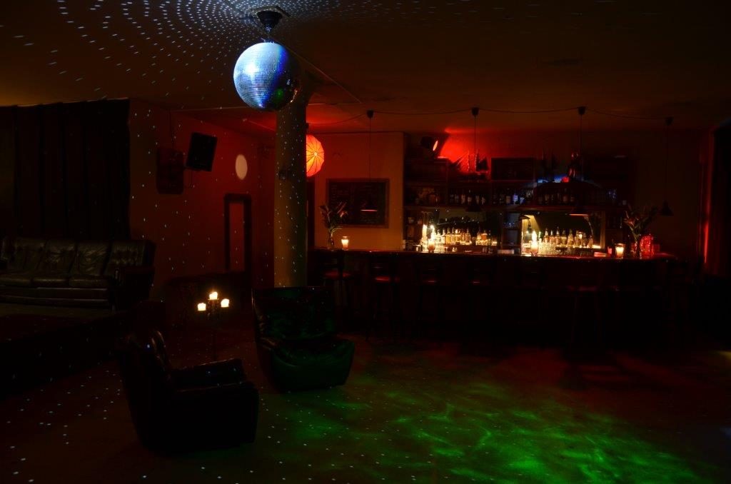 <br />
<b>Deprecated</b>:  Function get_magic_quotes_gpc() is deprecated in <b>/www/htdocs/w00d7293/partyraum-berlin-mitte/wp-includes/formatting.php</b> on line <b>4387</b><br />
Club in Kreuzberg zum Mieten – Bergmannkiez – Location Partyraum