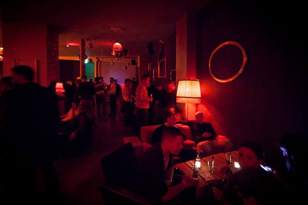 <br />
<b>Deprecated</b>:  Function get_magic_quotes_gpc() is deprecated in <b>/www/htdocs/w00d7293/partyraum-berlin-mitte/wp-includes/formatting.php</b> on line <b>4387</b><br />
Bar zum Mieten in Berlin Mitte nahe der Torstraße