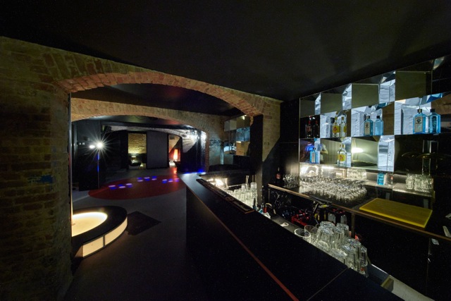 Club Restaurant & Bar zum Mieten in stilvollem Gewölbe-Flair in Kreuzberg
