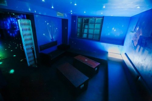 VIP Room im Club am Hackeschen Markt. Kleiner Partyraum zum Mieten in Berlin Mitte